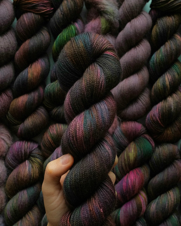 "I Don't Cause Commotions, I Am One" Danglers [PREORDER]